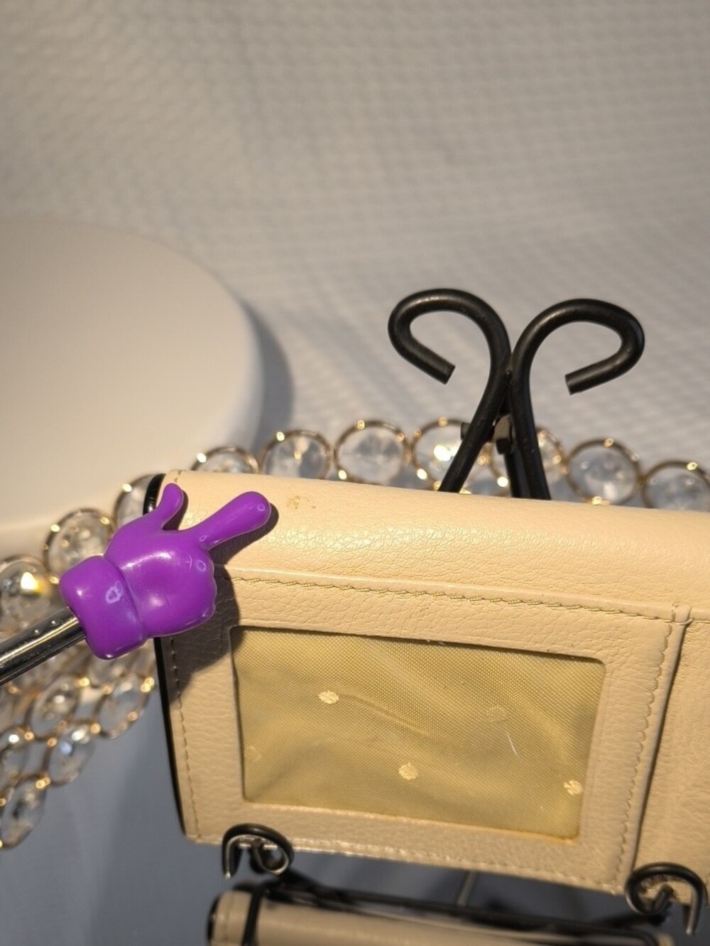 kate spade Cream Leather Bow Compact Crossbody Wallet - Picture 4 of 9